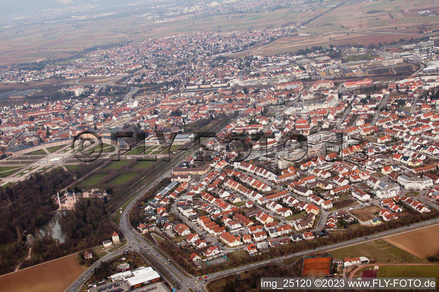 Image drone de Schwetzingen dans le département Bade-Wurtemberg, Allemagne