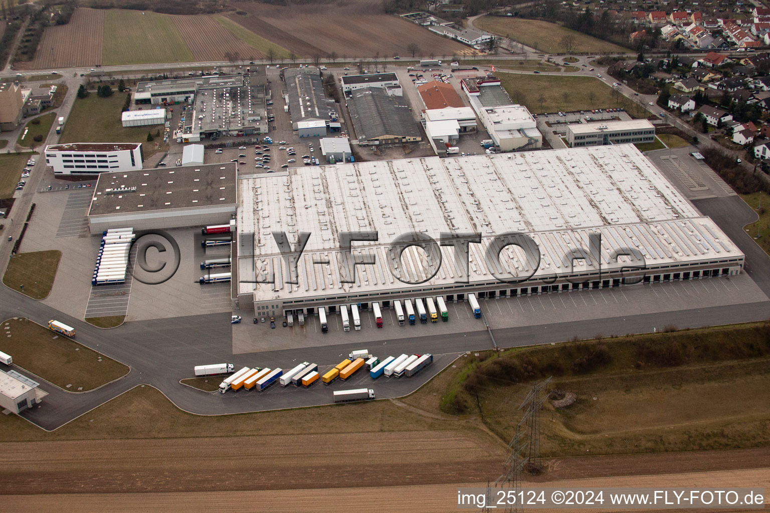 Vue aérienne de Centre logistique Aldi à Ketsch dans le département Bade-Wurtemberg, Allemagne