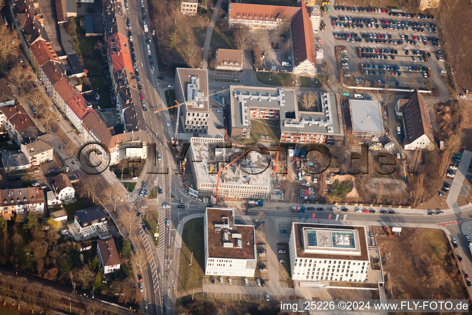 Vue aérienne de Seckenheimer Landstr. à le quartier Neuostheim in Mannheim dans le département Bade-Wurtemberg, Allemagne