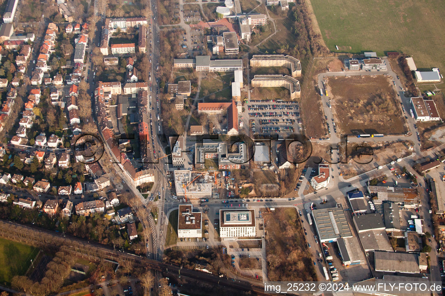 Photographie aérienne de Seckenheimer Landstr. à le quartier Neuostheim in Mannheim dans le département Bade-Wurtemberg, Allemagne