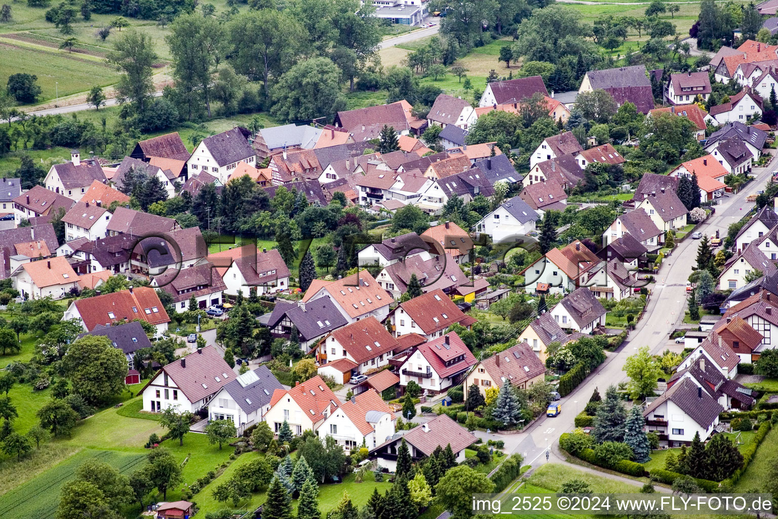 Vue oblique de Obernhausen à Gräfenhausen dans le département Bade-Wurtemberg, Allemagne