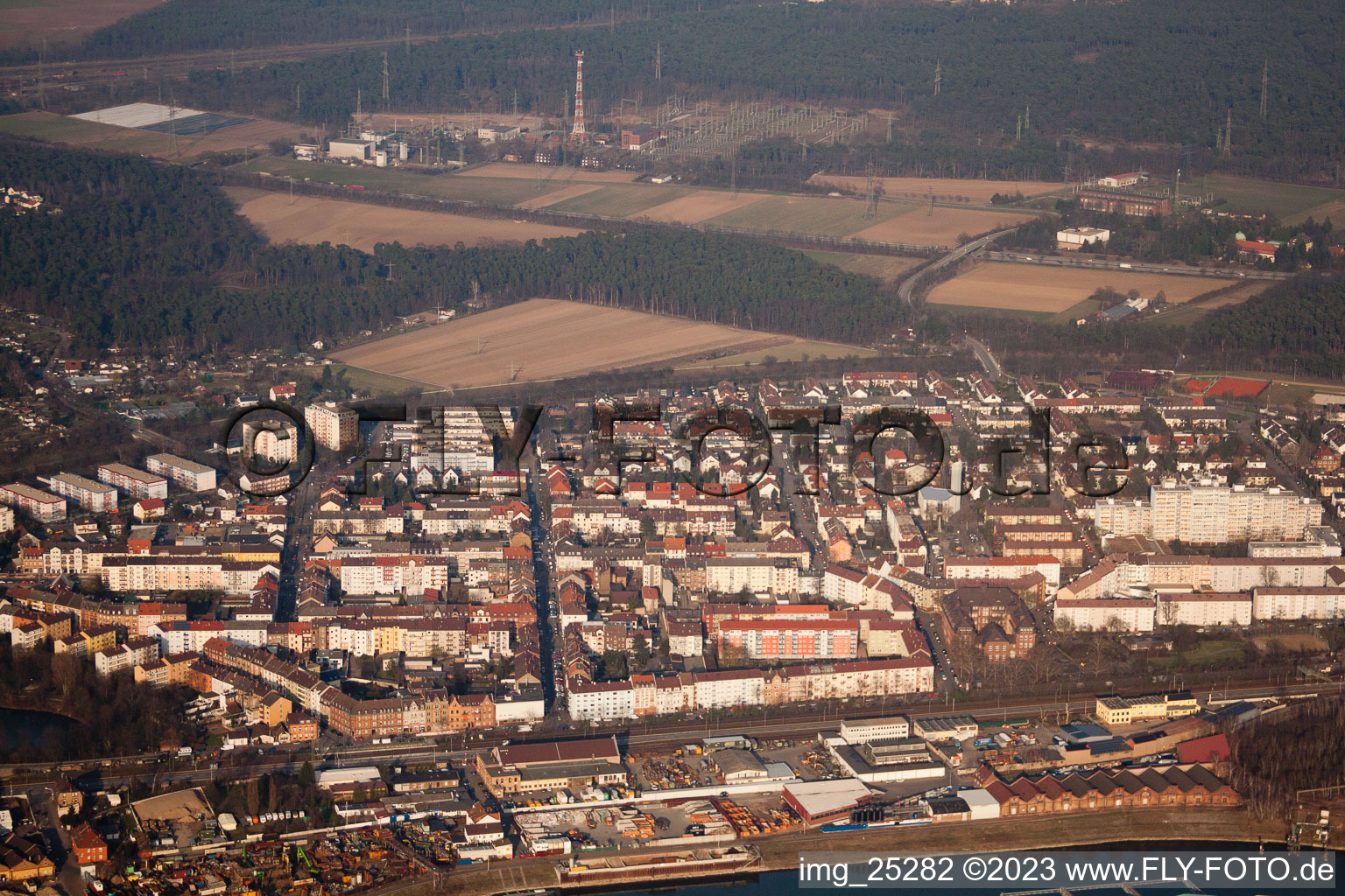 Image drone de Quartier Rheinau in Mannheim dans le département Bade-Wurtemberg, Allemagne