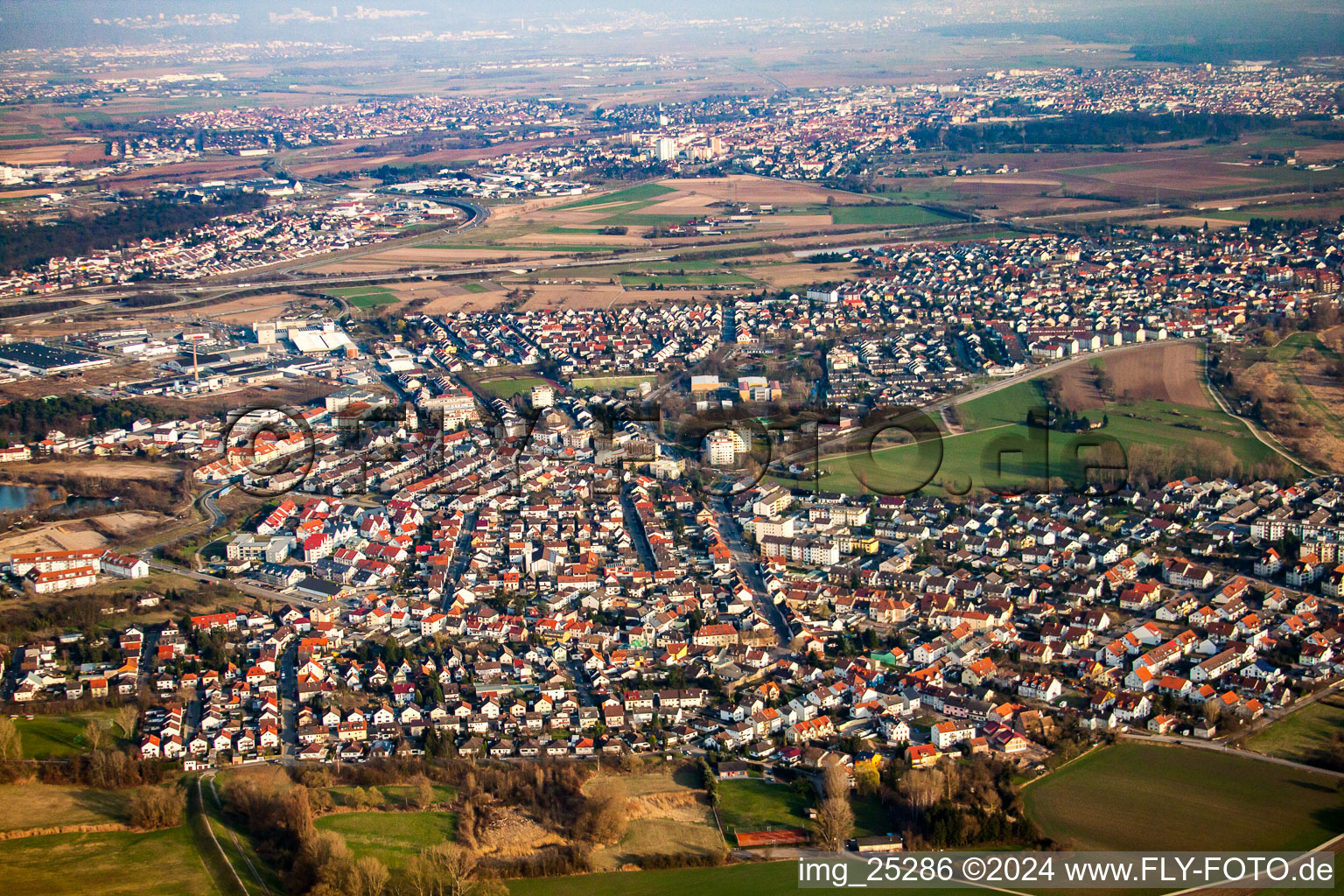 Photographie aérienne de Quartier Rohrhof in Brühl dans le département Bade-Wurtemberg, Allemagne