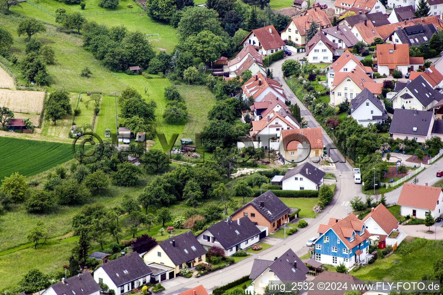 Vue d'oiseau de Quartier Obernhausen in Birkenfeld dans le département Bade-Wurtemberg, Allemagne