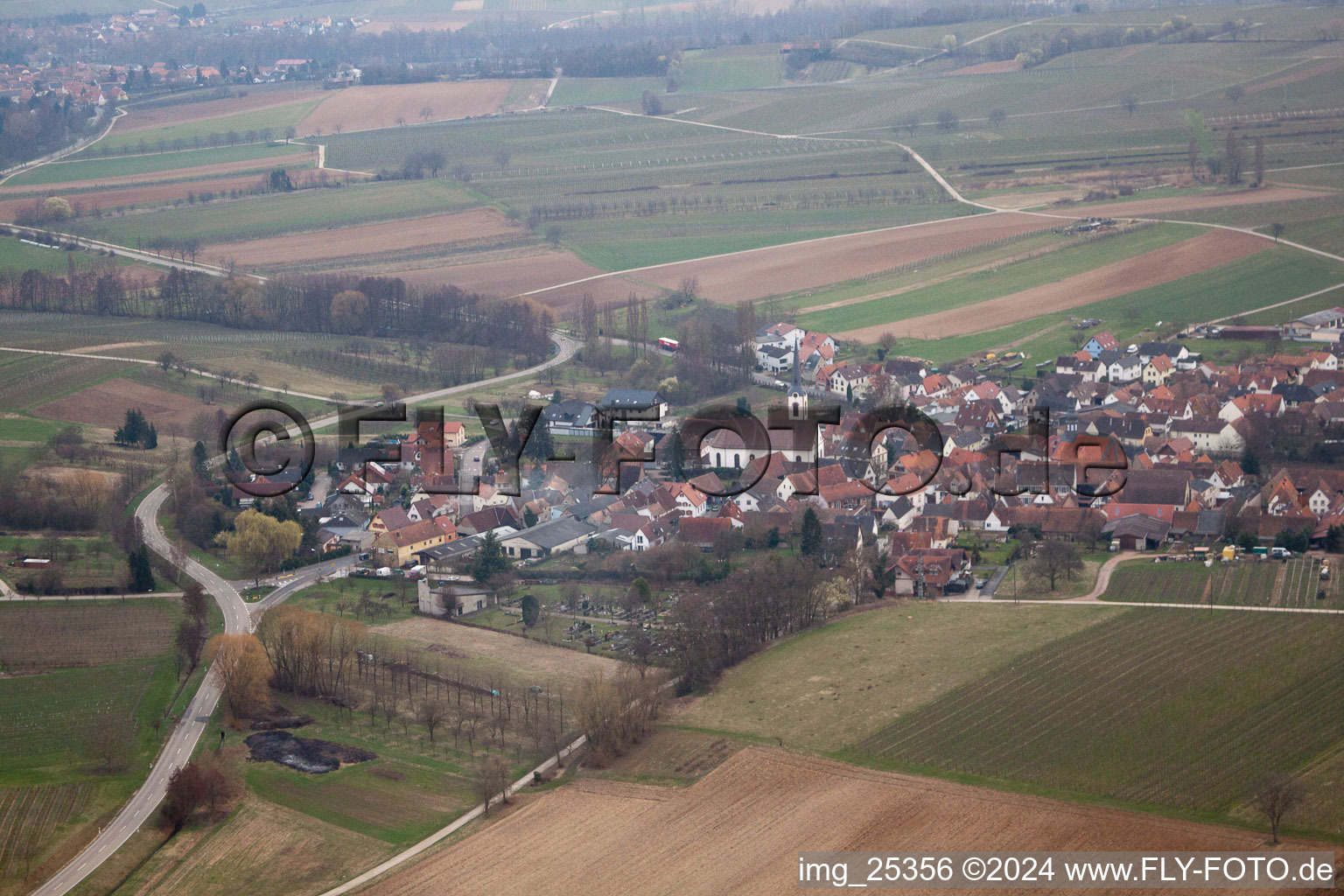 À l'Ahlmühle, Deutsches Weintor eG à Ilbesheim bei Landau in der Pfalz dans le département Rhénanie-Palatinat, Allemagne vue d'en haut