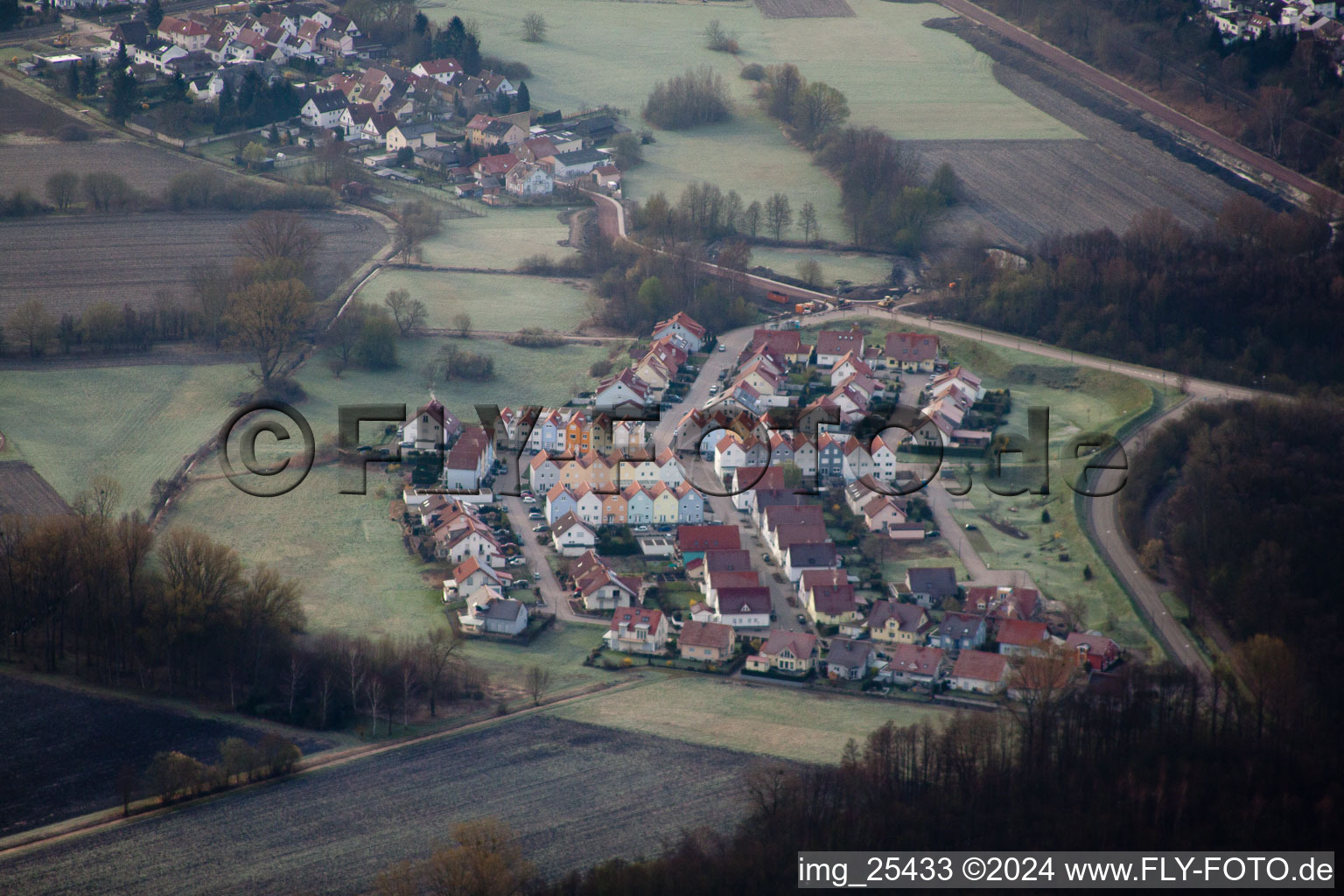 Photographie aérienne de Wörth am Rhein dans le département Rhénanie-Palatinat, Allemagne