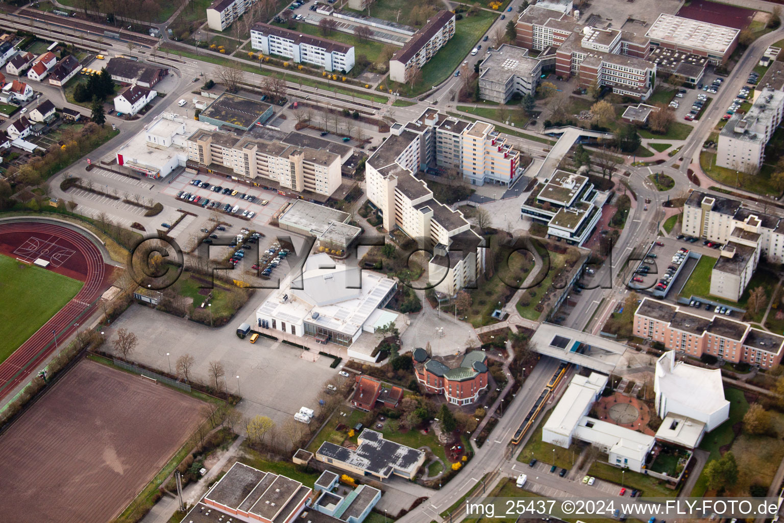 Wörth am Rhein dans le département Rhénanie-Palatinat, Allemagne d'en haut