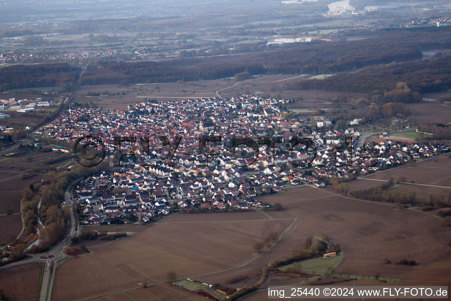 Quartier Maximiliansau in Wörth am Rhein dans le département Rhénanie-Palatinat, Allemagne depuis l'avion