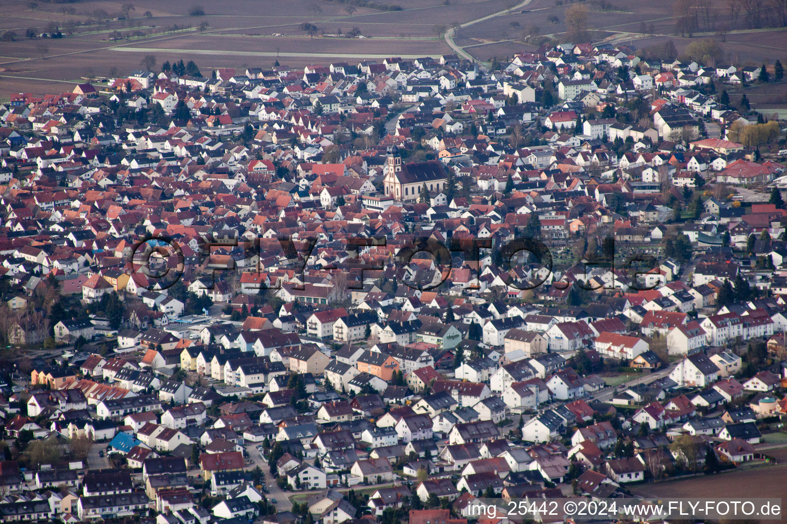 Vue d'oiseau de Quartier Maximiliansau in Wörth am Rhein dans le département Rhénanie-Palatinat, Allemagne