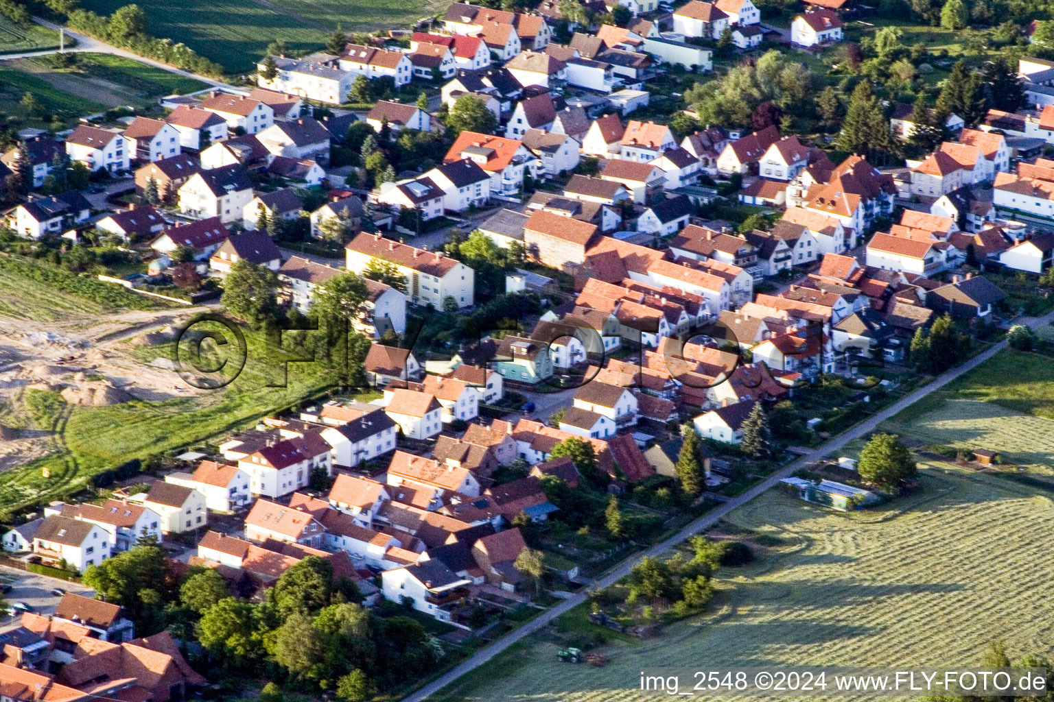 Sarrestr à Kandel dans le département Rhénanie-Palatinat, Allemagne du point de vue du drone