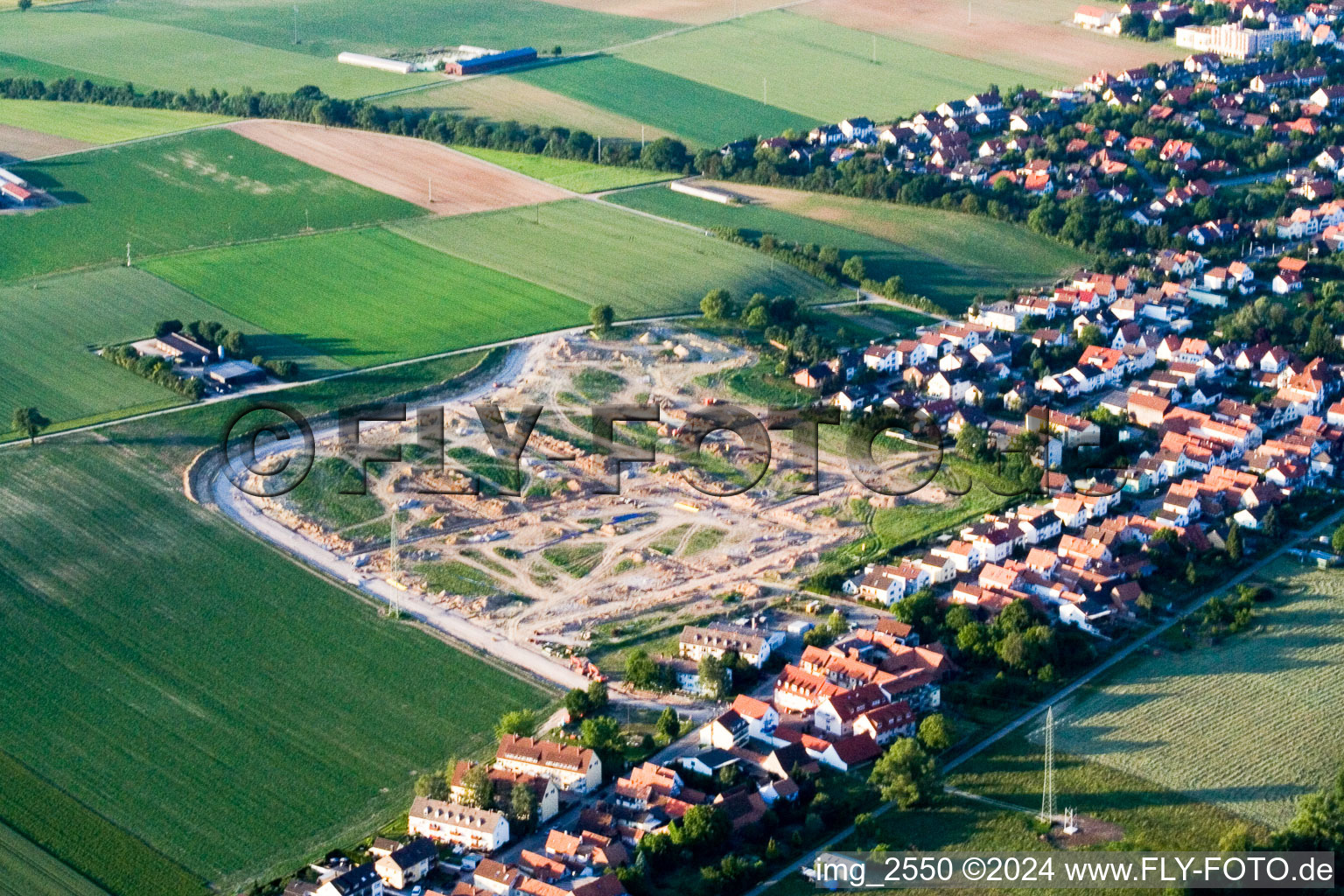 Vue aérienne de Nouvelle zone de développement à Kandel dans le département Rhénanie-Palatinat, Allemagne