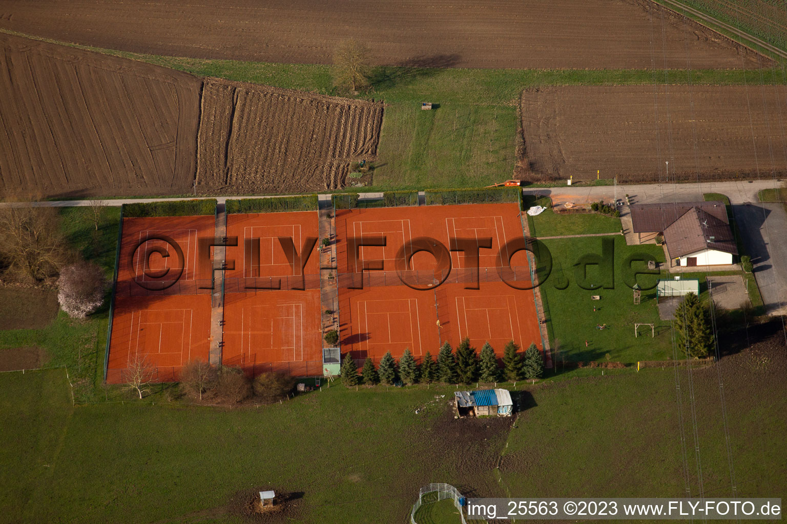 Photographie aérienne de Elchesheim dans le département Bade-Wurtemberg, Allemagne