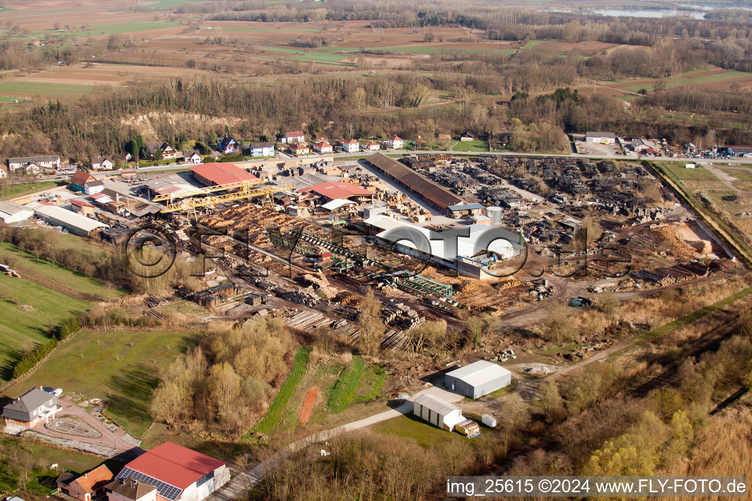 Enregistrement par drone de Mothern dans le département Bas Rhin, France