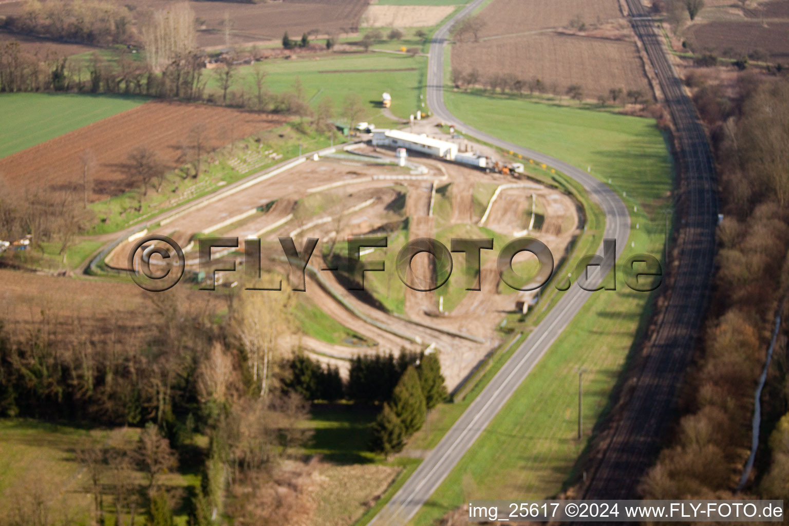 Mothern dans le département Bas Rhin, France du point de vue du drone