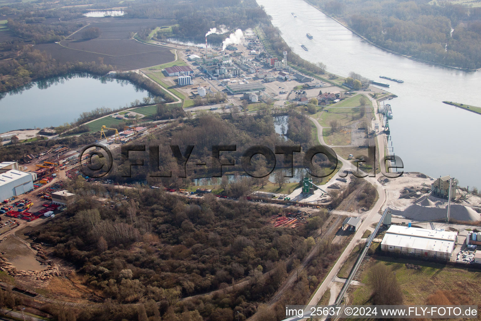 Vue oblique de Lauterbourg dans le département Bas Rhin, France