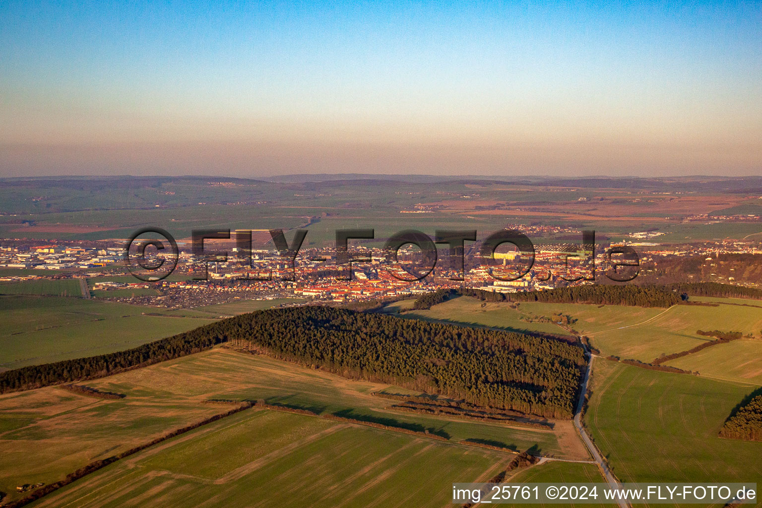 Arnstadt dans le département Thuringe, Allemagne du point de vue du drone