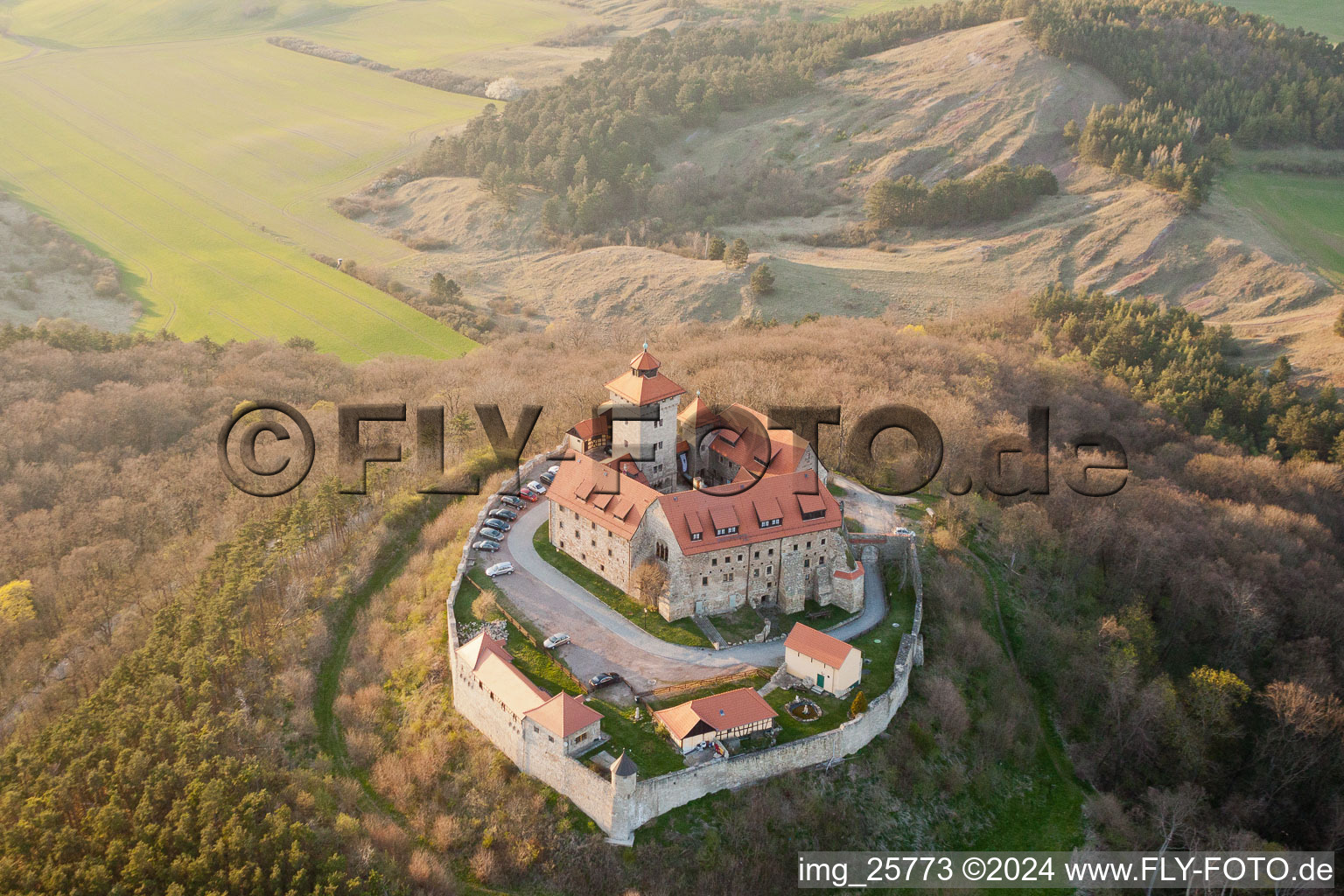 Photographie aérienne de Complexe du château de la Veste Wachsenburg à le quartier Holzhausen in Amt Wachsenburg dans le département Thuringe, Allemagne