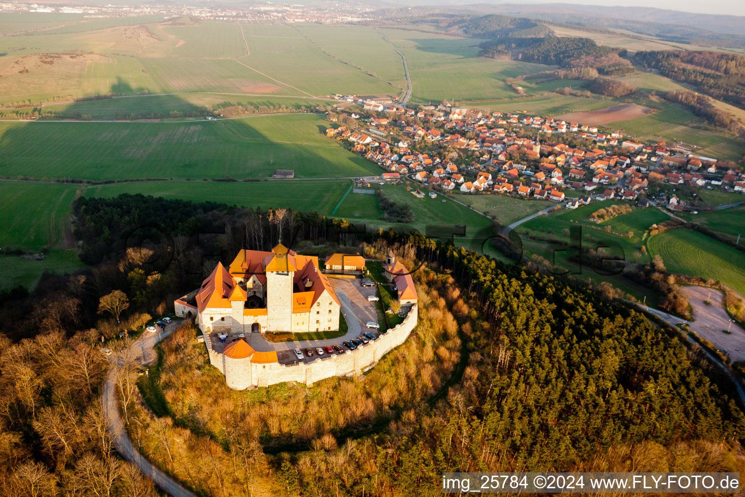 Photographie aérienne de Complexe du château de la Veste Wachsenburg à Amt Wachsenburg à Holzhausen dans le département Thuringe, Allemagne