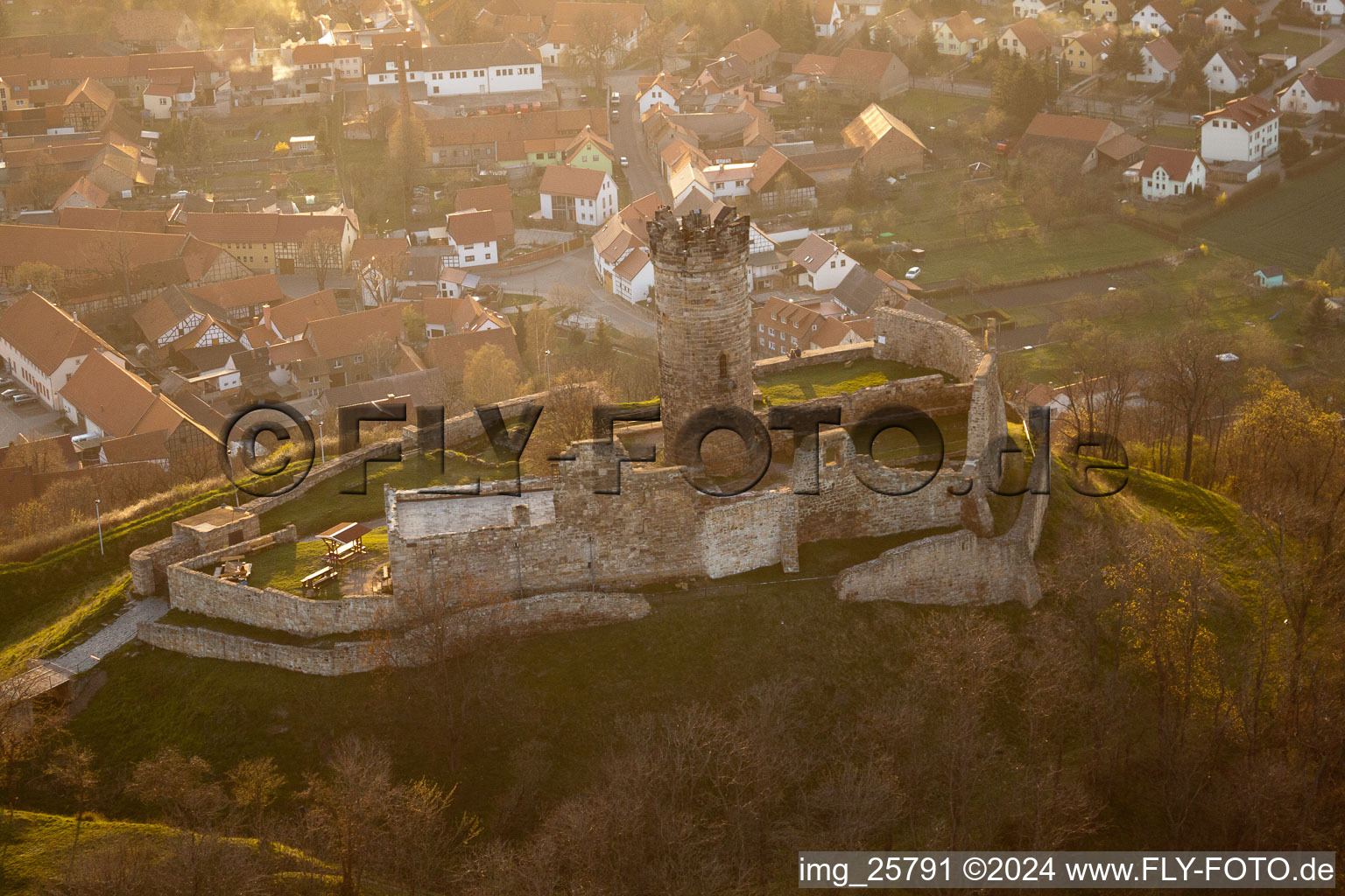 Vue aérienne de Mühlburg à Mühlberg dans le département Thuringe, Allemagne