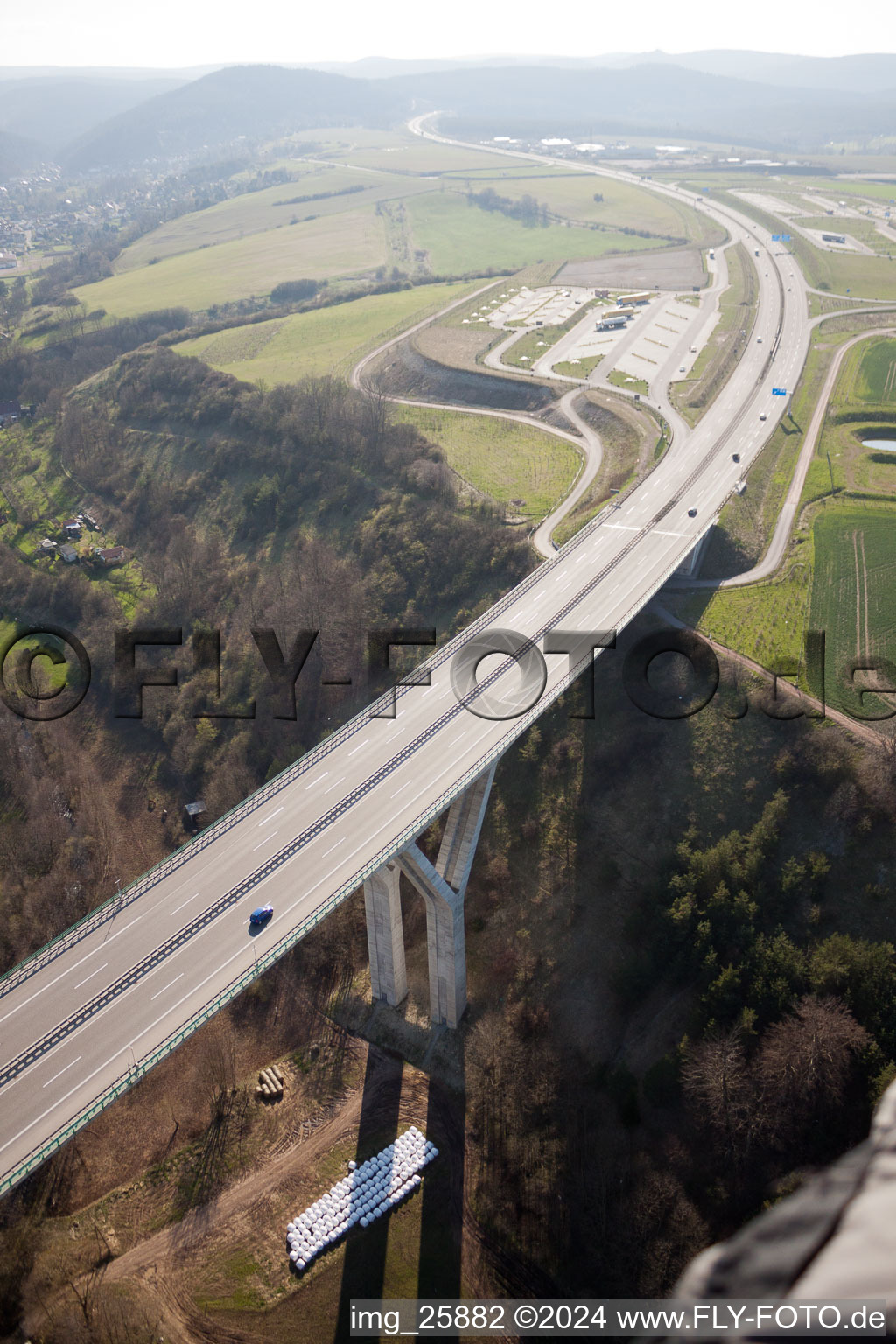 Vue aérienne de Viaduc A71 à Geraberg à Geraberg dans le département Thuringe, Allemagne