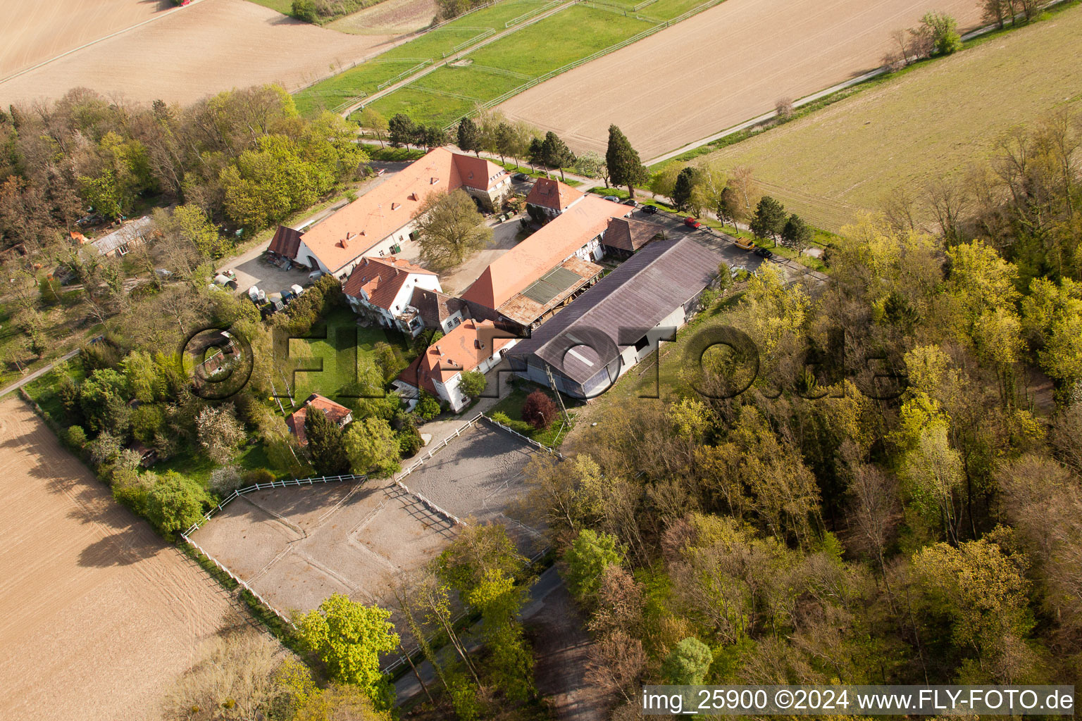 Rittnerthof à le quartier Durlach in Karlsruhe dans le département Bade-Wurtemberg, Allemagne hors des airs