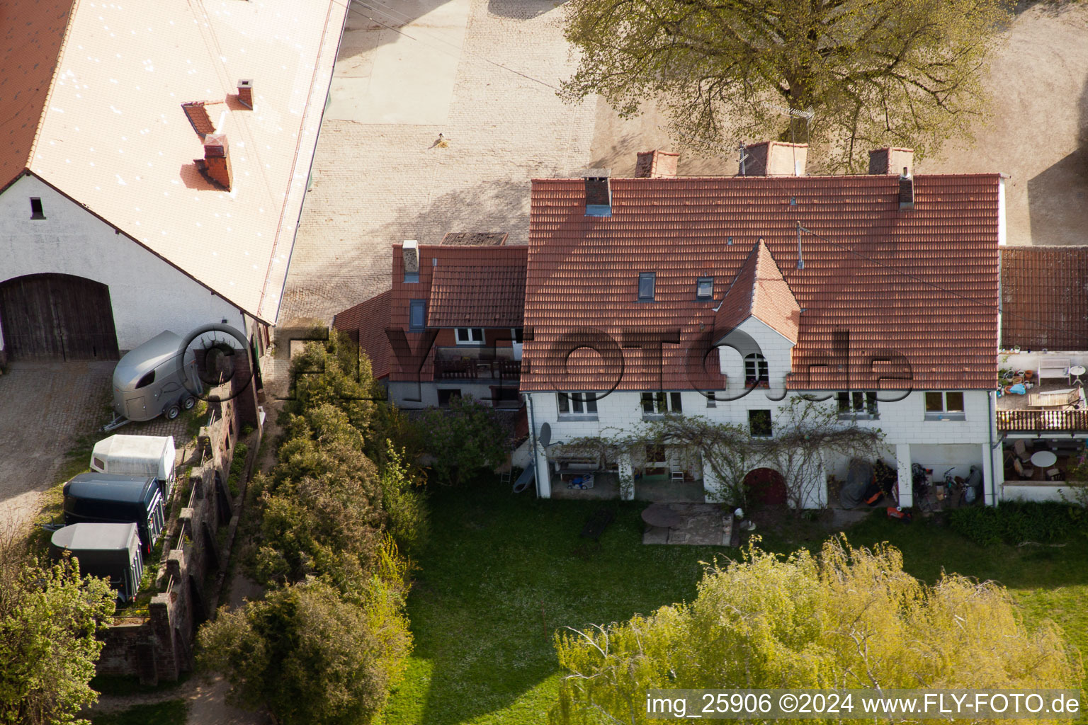 Vue d'oiseau de Rittnerthof à le quartier Durlach in Karlsruhe dans le département Bade-Wurtemberg, Allemagne