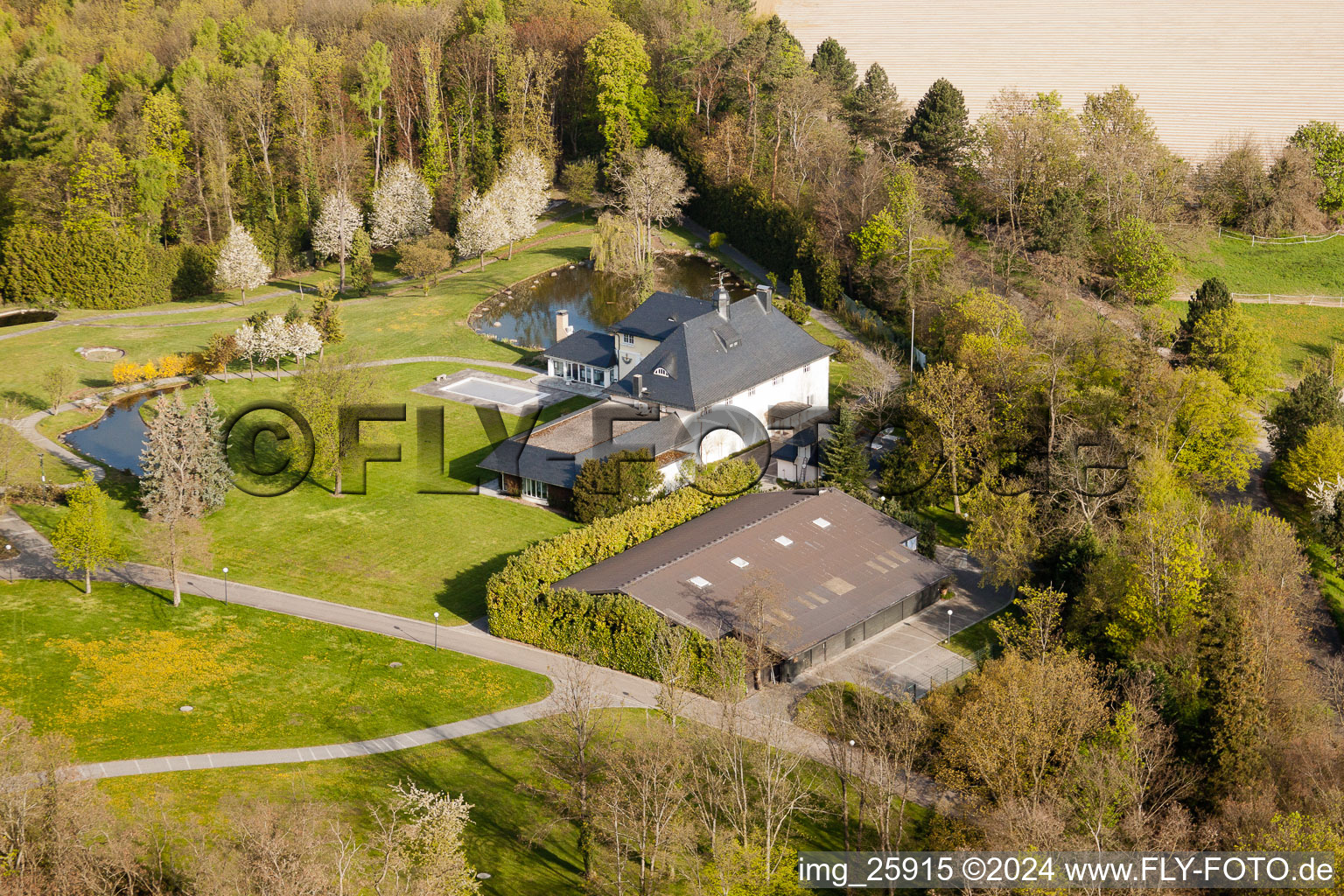 Photographie aérienne de Ancienne villa de forgeron à le quartier Durlach in Karlsruhe dans le département Bade-Wurtemberg, Allemagne