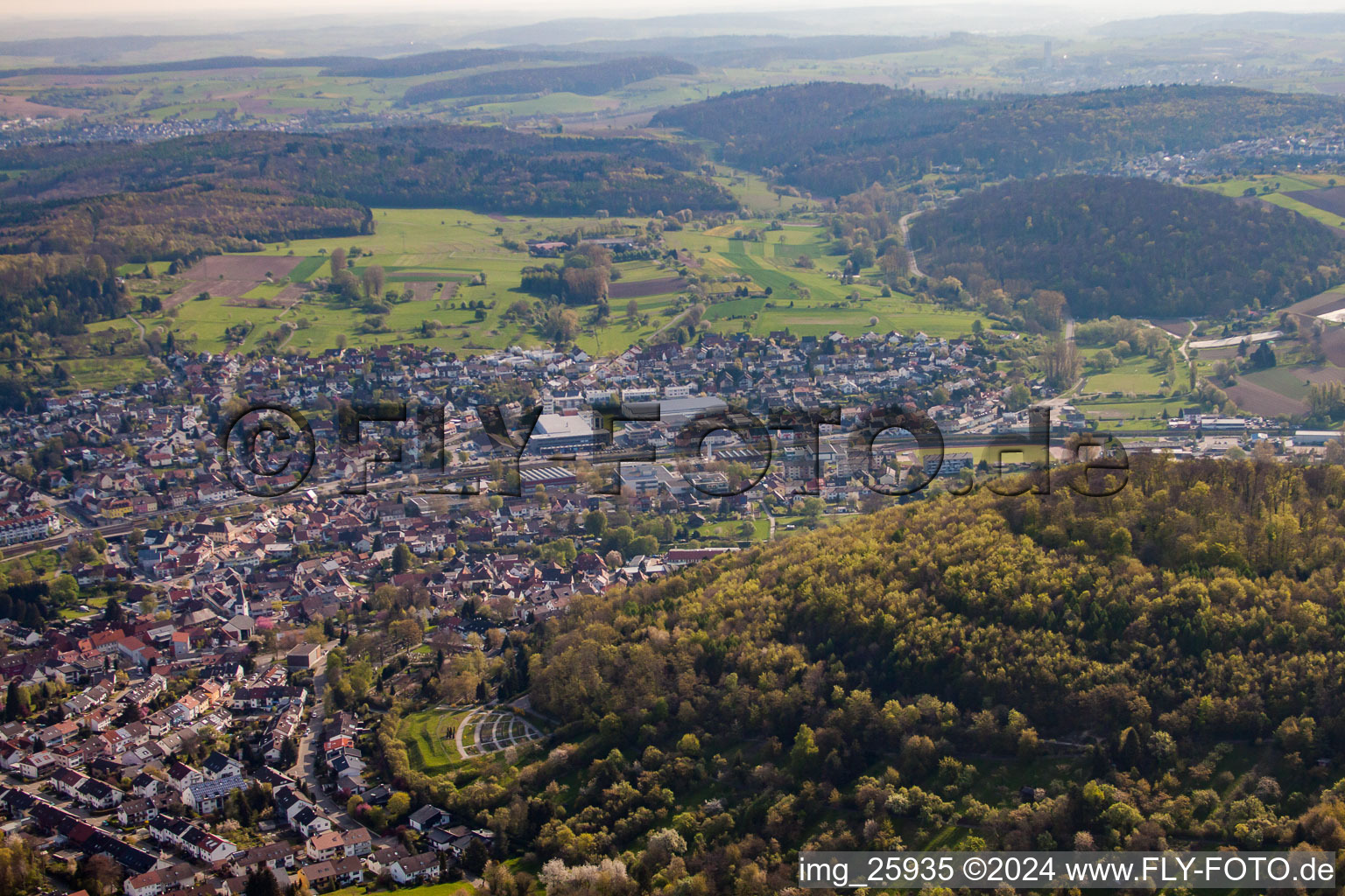 Vue aérienne de Du sud à le quartier Berghausen in Pfinztal dans le département Bade-Wurtemberg, Allemagne