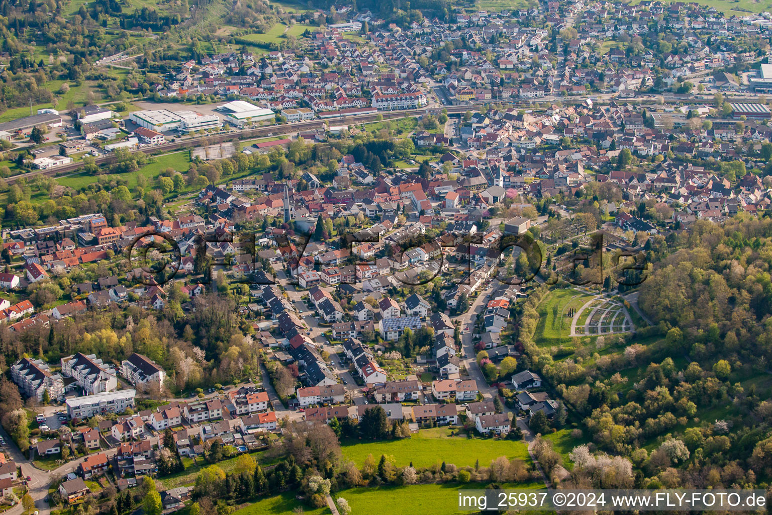 Vue aérienne de Buchenstr à le quartier Berghausen in Pfinztal dans le département Bade-Wurtemberg, Allemagne