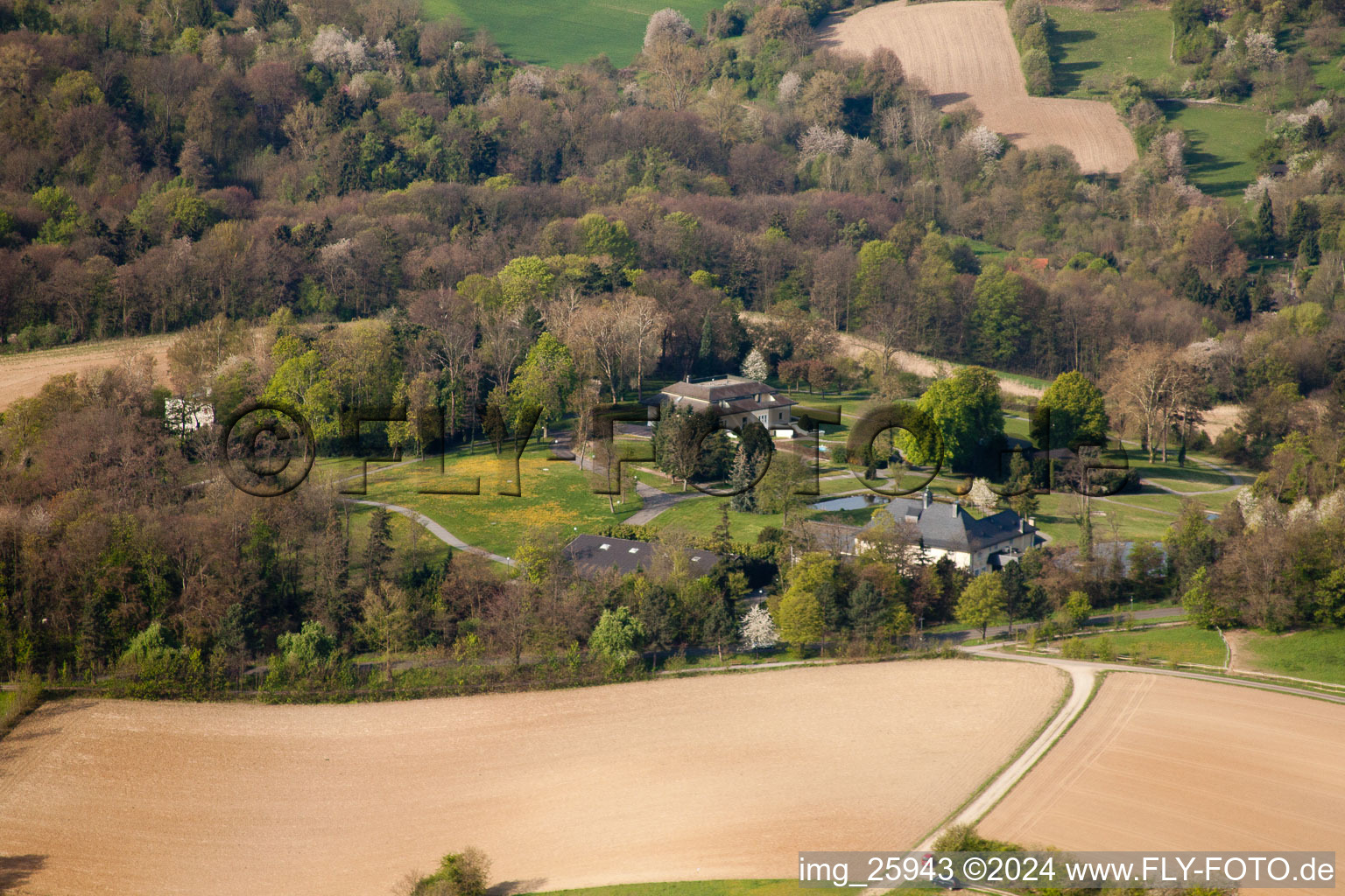 Ancienne villa de forgeron à le quartier Durlach in Karlsruhe dans le département Bade-Wurtemberg, Allemagne vue d'en haut