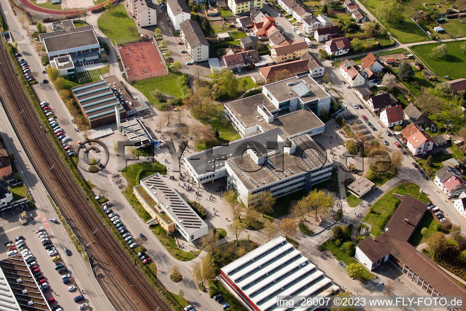 Enregistrement par drone de Ludwig-Marum-Gymnasium Pfinztal à le quartier Berghausen in Pfinztal dans le département Bade-Wurtemberg, Allemagne