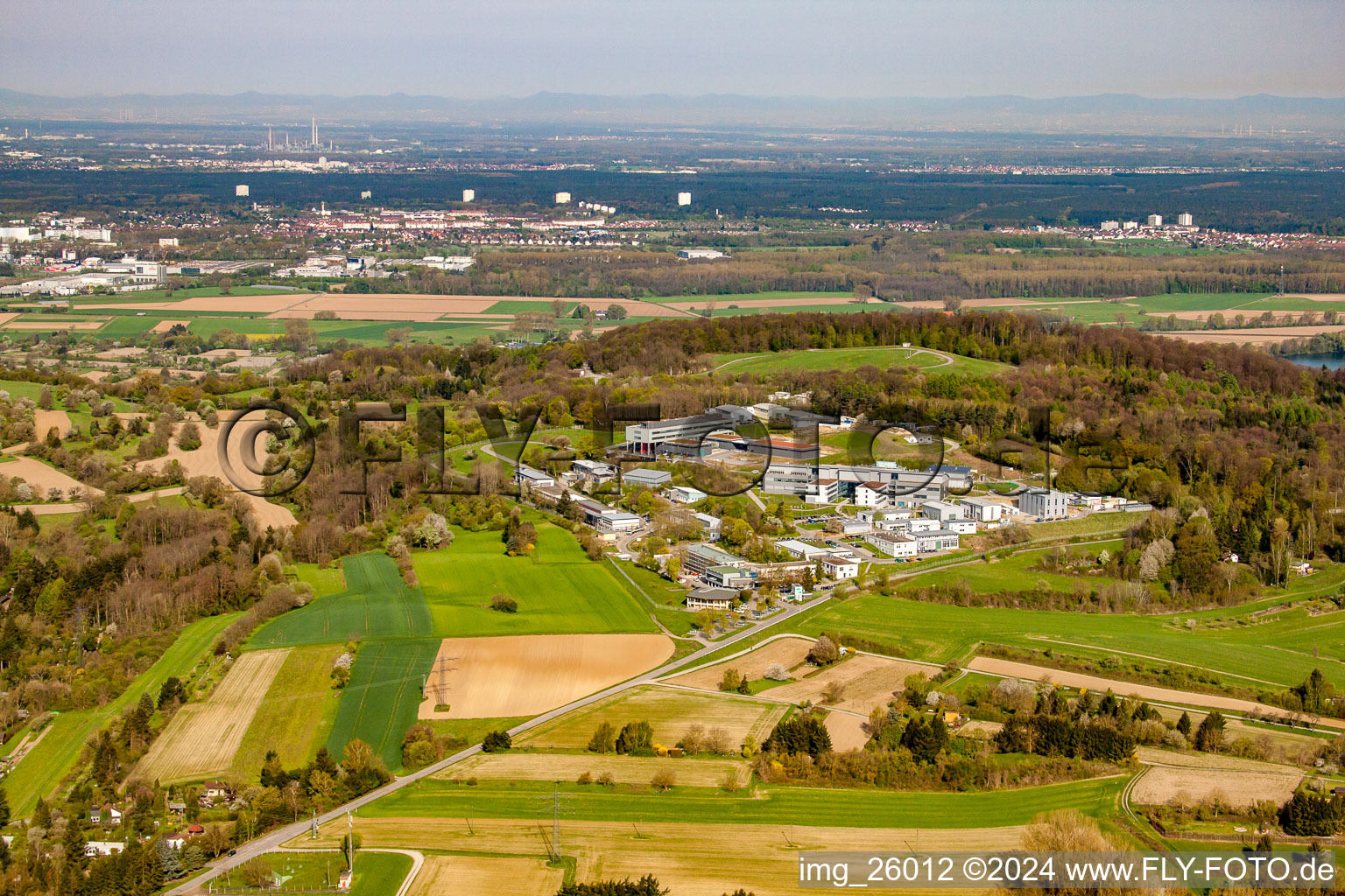 Vue aérienne de Institut Fraunhofer de technologie chimique (TIC) d'Osten à le quartier Berghausen in Pfinztal dans le département Bade-Wurtemberg, Allemagne