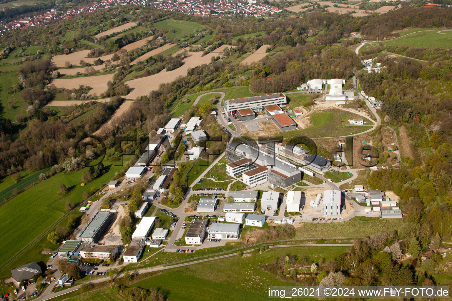 Vue d'oiseau de Institut Fraunhofer de technologie chimique (TIC) à le quartier Berghausen in Pfinztal dans le département Bade-Wurtemberg, Allemagne