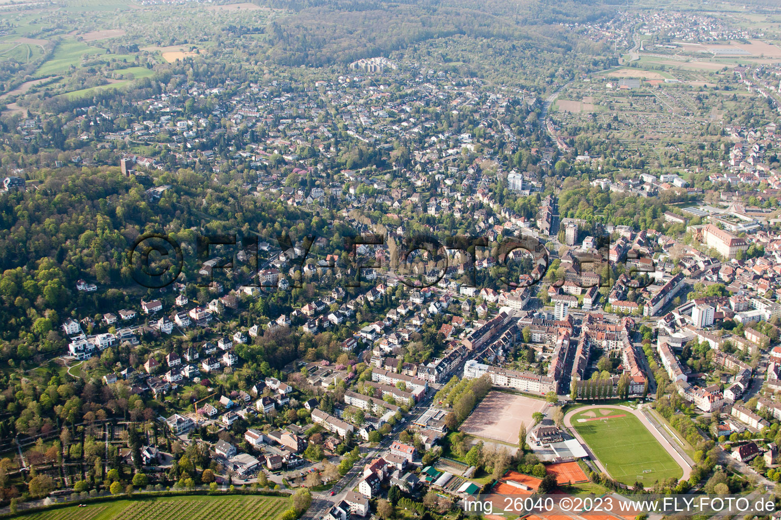 Photographie aérienne de Montagne de la Tour à le quartier Durlach in Karlsruhe dans le département Bade-Wurtemberg, Allemagne