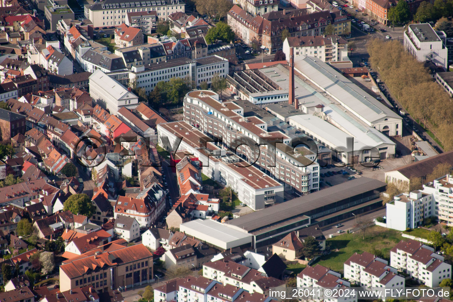 Vue aérienne de À l'ancienne fonderie à le quartier Durlach in Karlsruhe dans le département Bade-Wurtemberg, Allemagne