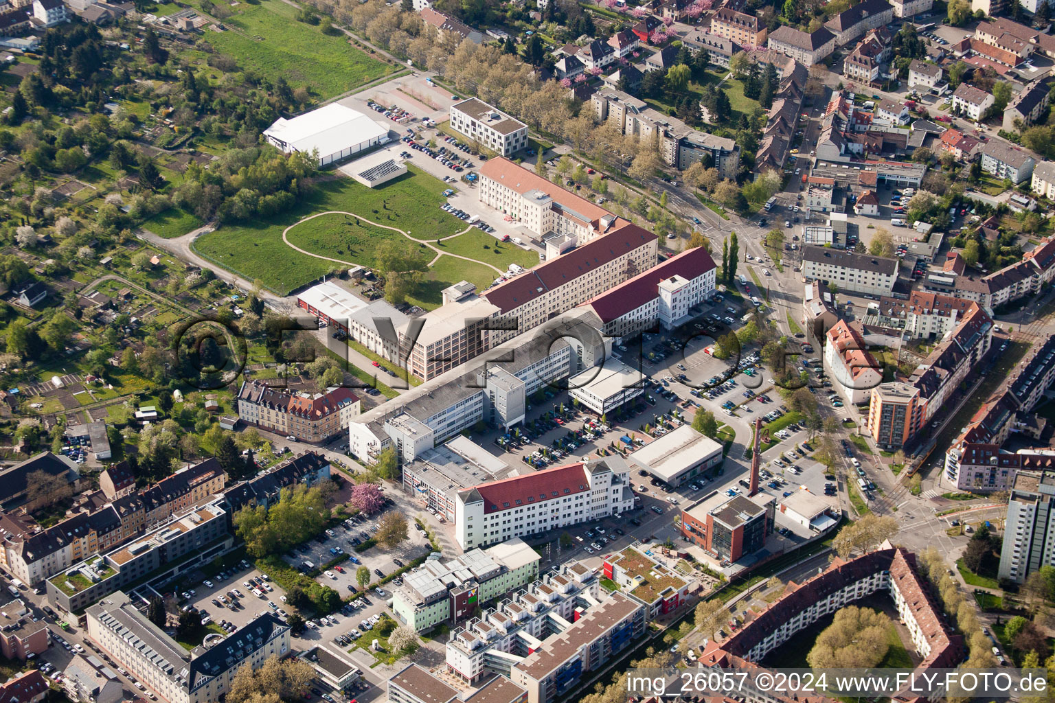 Vue aérienne de RaumFabrik (anciennement Pfaff) à le quartier Durlach in Karlsruhe dans le département Bade-Wurtemberg, Allemagne