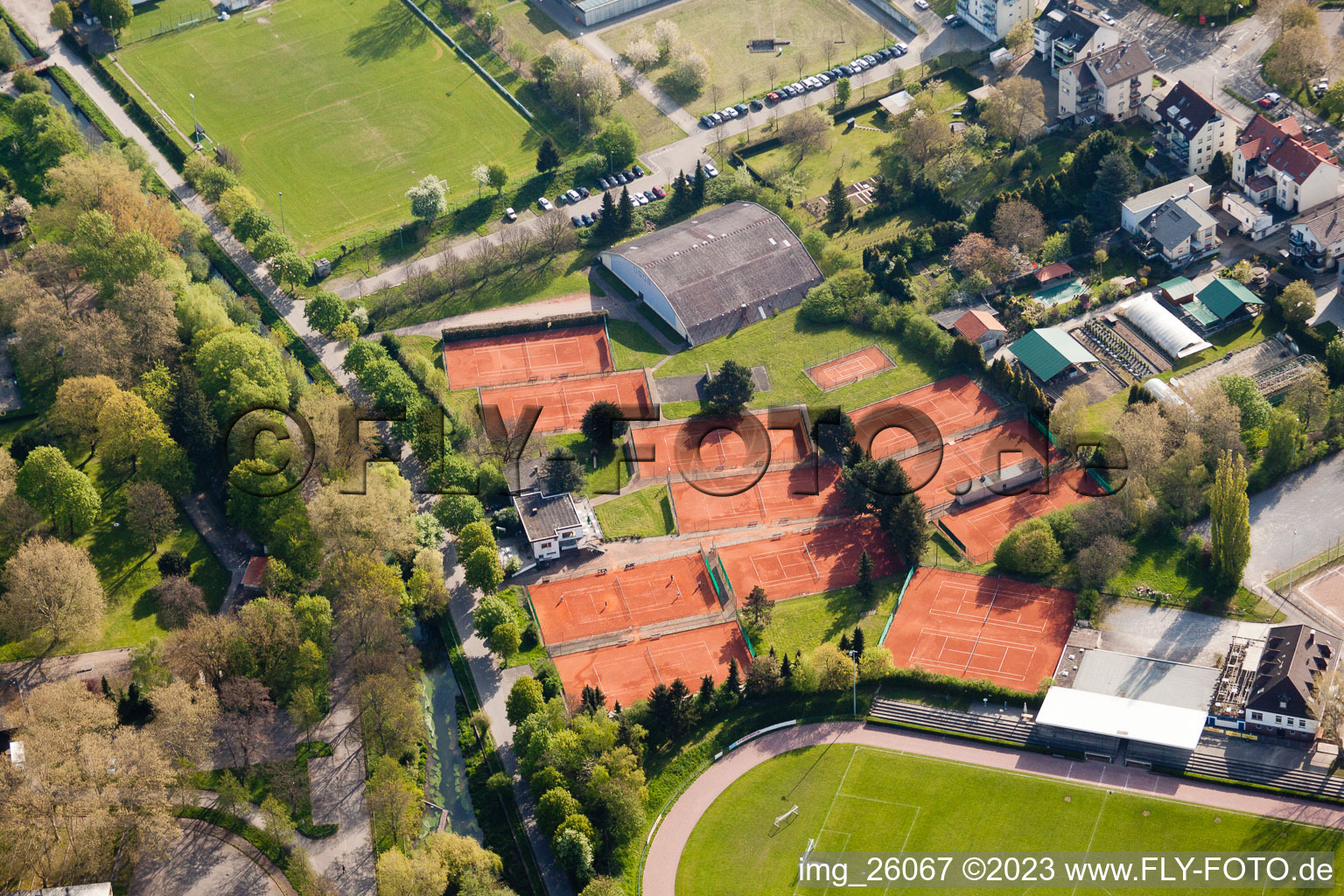 Vue aérienne de Club de tennis au stade Turmberg à le quartier Durlach in Karlsruhe dans le département Bade-Wurtemberg, Allemagne
