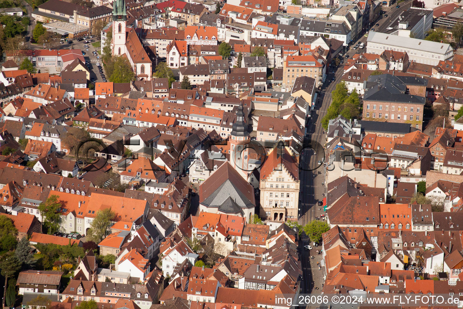 Vieille ville et centre-ville à le quartier Durlach in Karlsruhe dans le département Bade-Wurtemberg, Allemagne d'en haut