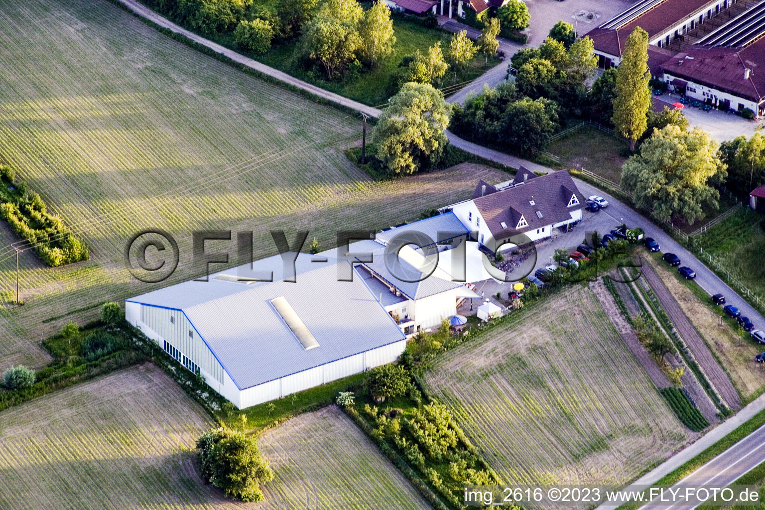 Vue aérienne de Salle de tennis à Hagenbach dans le département Rhénanie-Palatinat, Allemagne