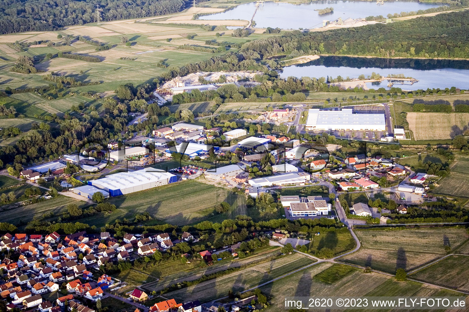 Vue aérienne de Zone industrielle de l'ouest à Hagenbach dans le département Rhénanie-Palatinat, Allemagne
