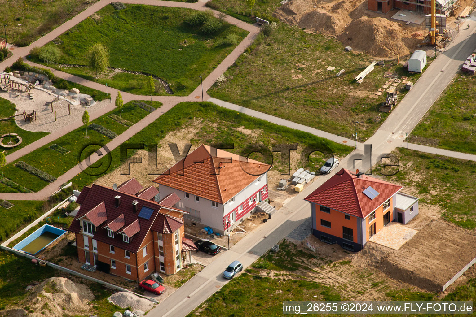 Vue d'oiseau de Chemin élevé à Kandel dans le département Rhénanie-Palatinat, Allemagne