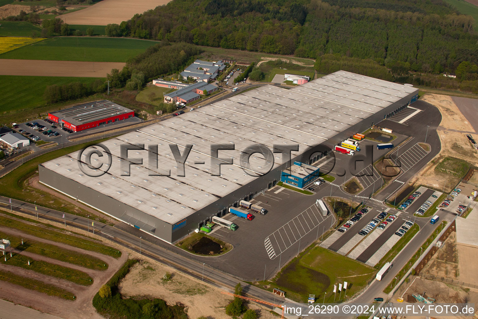 Vue aérienne de Centre logistique de Gazely dans la zone industrielle de Horst à le quartier Minderslachen in Kandel dans le département Rhénanie-Palatinat, Allemagne