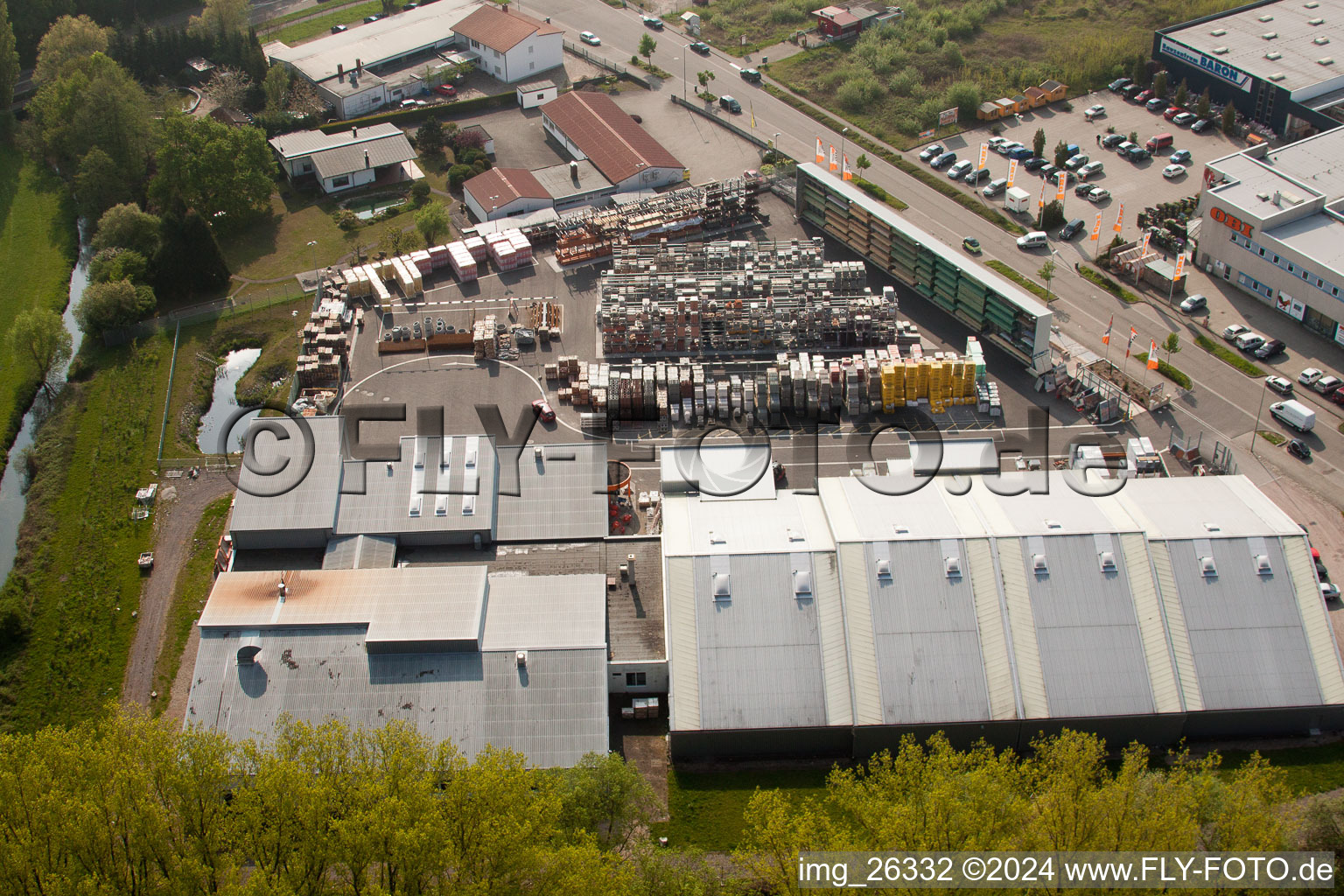 Zone industrielle de Horst à le quartier Minderslachen in Kandel dans le département Rhénanie-Palatinat, Allemagne d'en haut