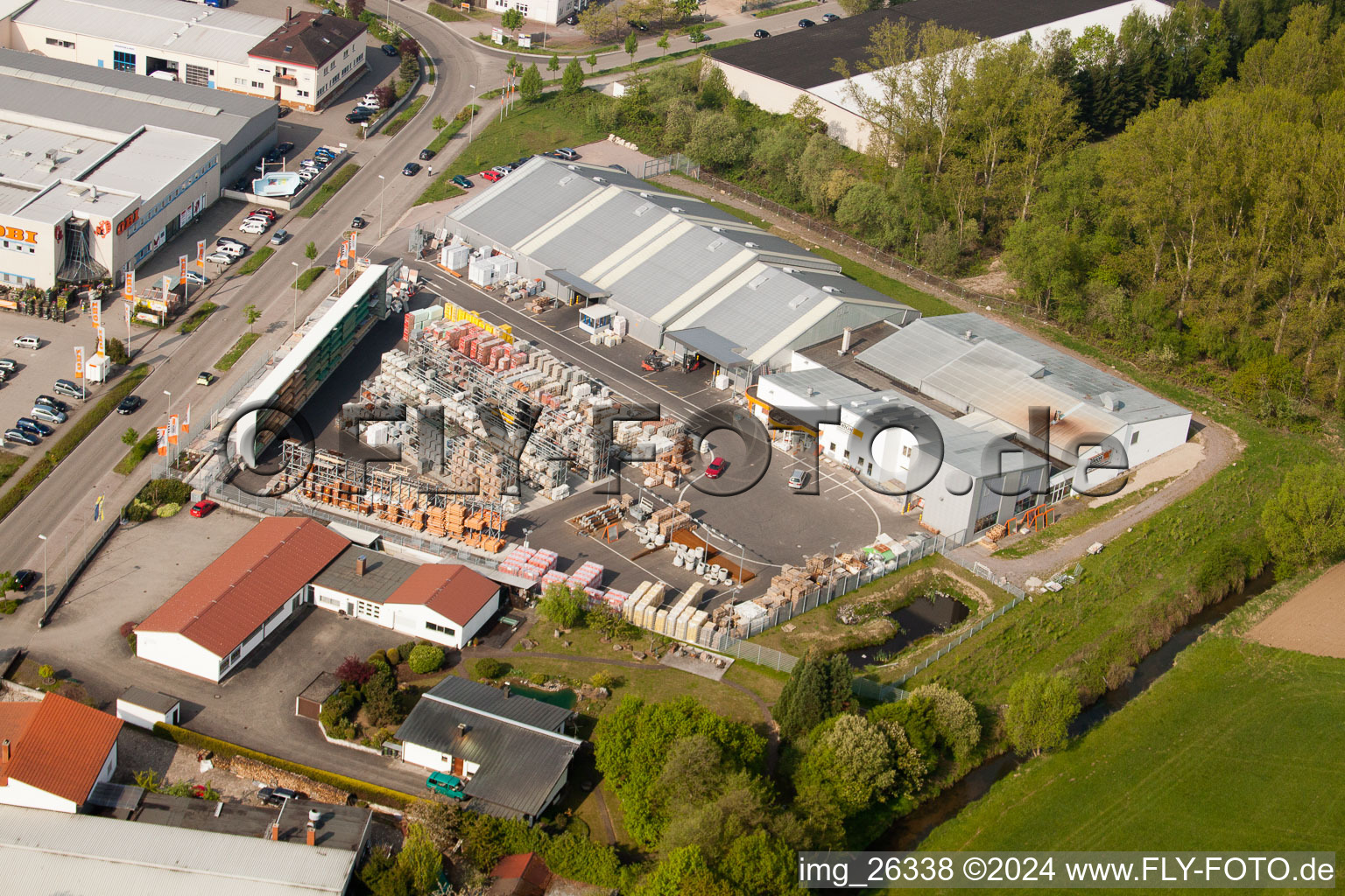 Vue oblique de Minderlachen, commerce de matériaux de construction UNION à le quartier Minderslachen in Kandel dans le département Rhénanie-Palatinat, Allemagne