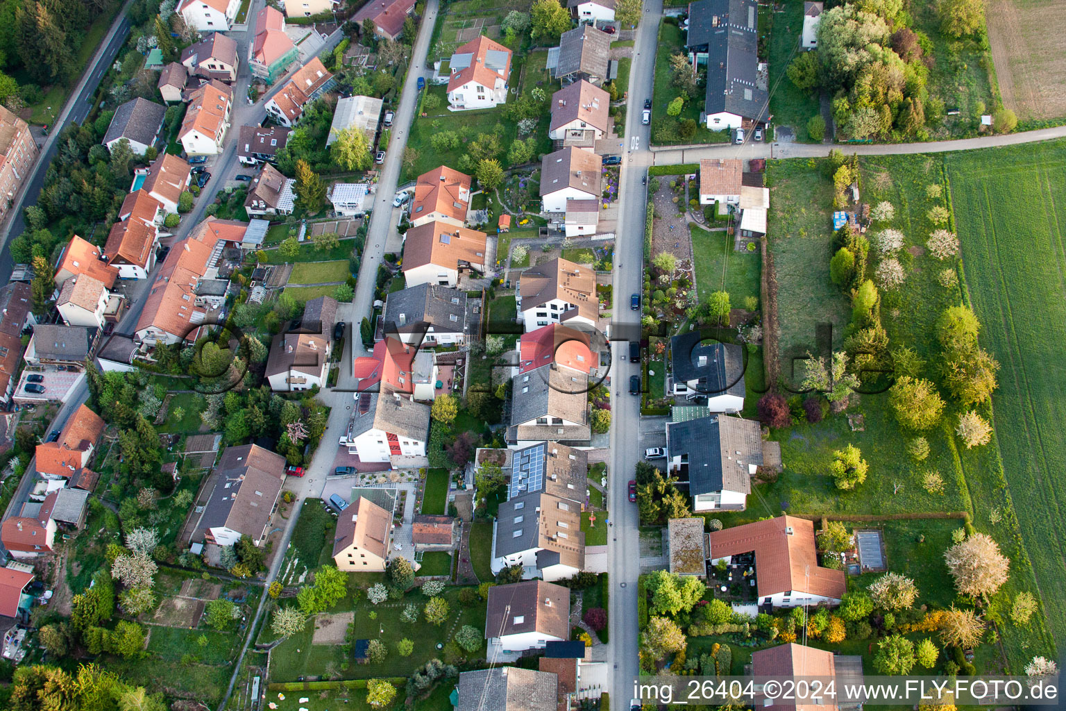 Vue aérienne de Quartier Grünwettersbach in Karlsruhe dans le département Bade-Wurtemberg, Allemagne