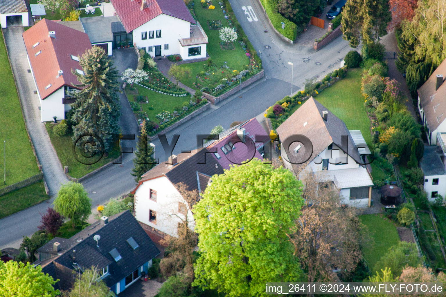 Quartier Grünwettersbach in Karlsruhe dans le département Bade-Wurtemberg, Allemagne depuis l'avion