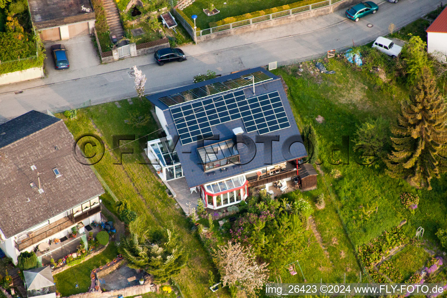 Vue aérienne de Quartier Grünwettersbach in Karlsruhe dans le département Bade-Wurtemberg, Allemagne