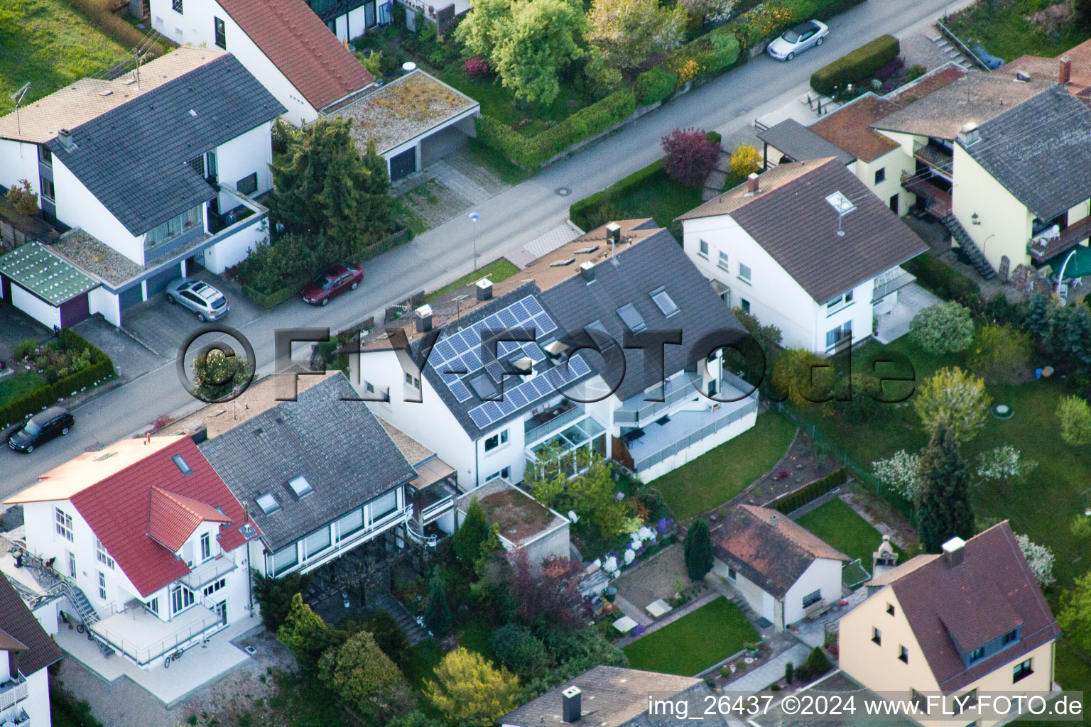 Enregistrement par drone de Quartier Grünwettersbach in Karlsruhe dans le département Bade-Wurtemberg, Allemagne