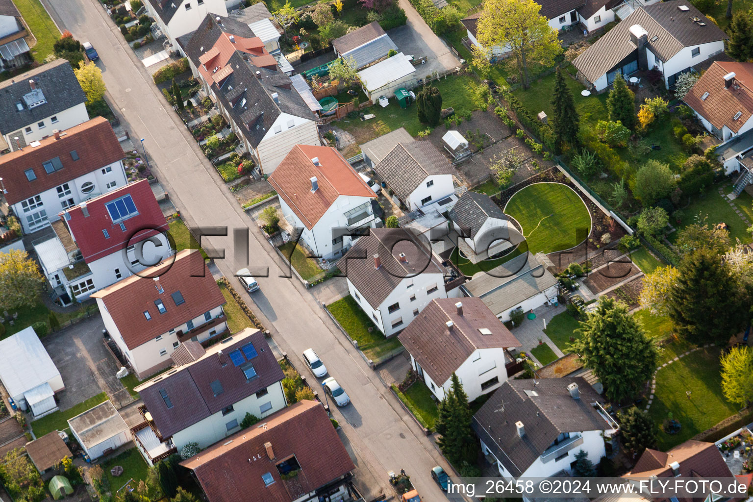 Vue aérienne de Tulpenstr à le quartier Reichenbach in Waldbronn dans le département Bade-Wurtemberg, Allemagne