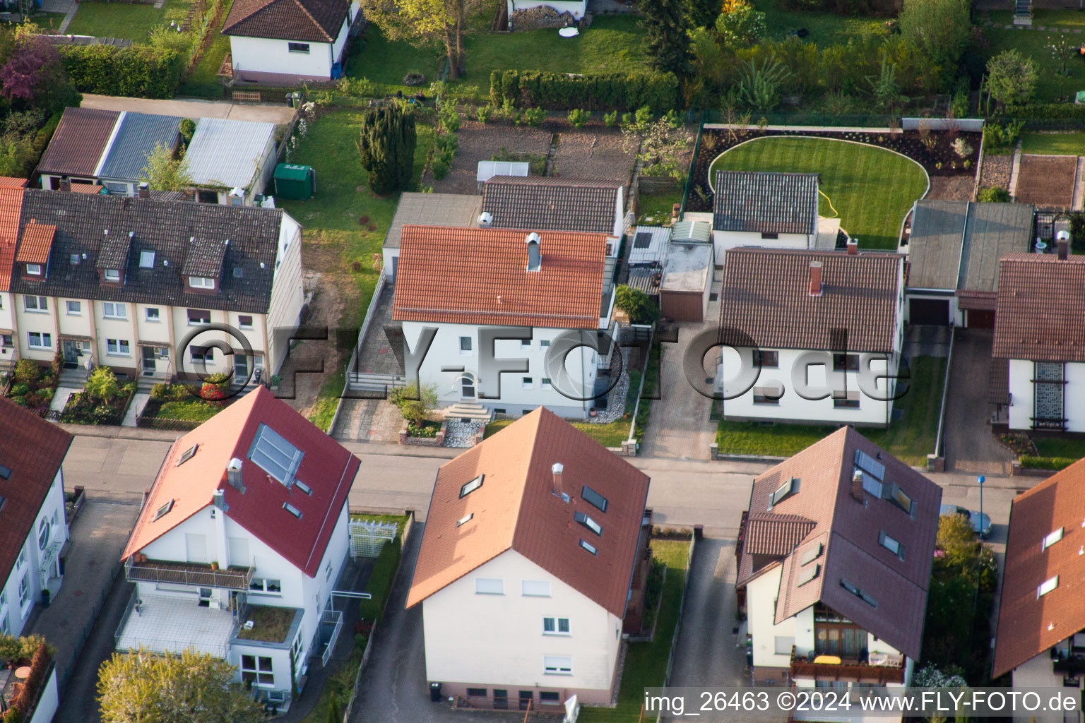 Tulpenstr à le quartier Reichenbach in Waldbronn dans le département Bade-Wurtemberg, Allemagne d'en haut